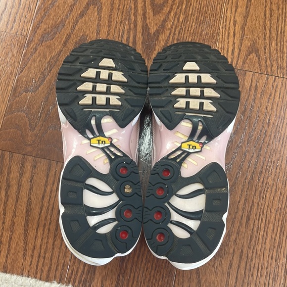 Nike sneakers - Picture 4 of 4